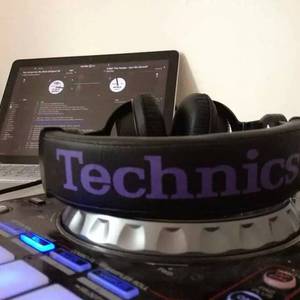 激情精品成人一区二区AV免费看
